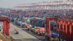 Tear gas & vehicles ablaze: Paris protests against French pension reform escalate into clashes with police (VIDEOS)