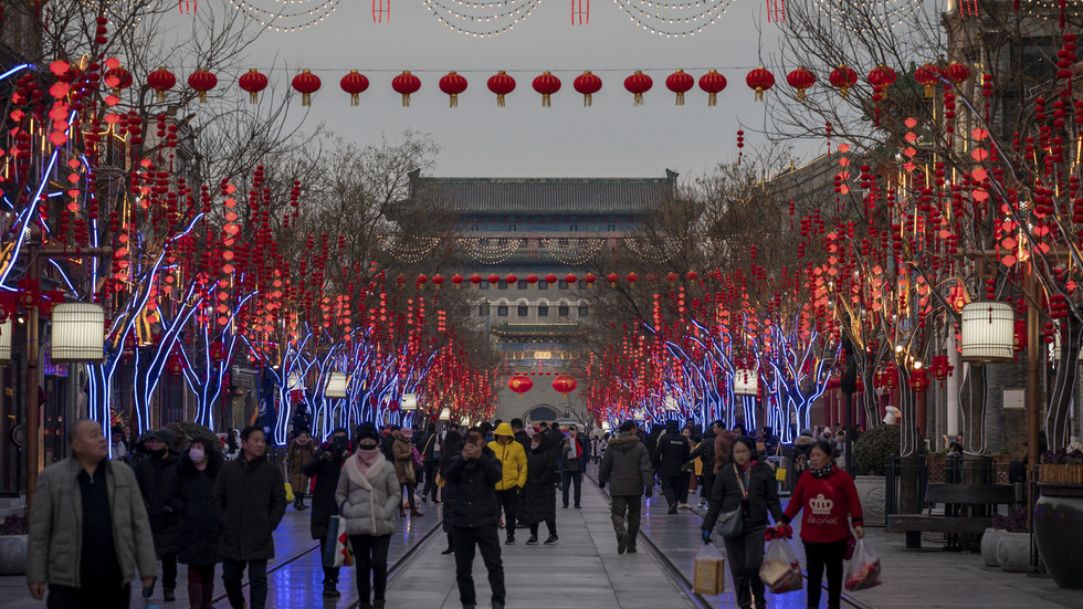 New beijing. Пекин население 2022. Китайский новый год. Новый год в Пекине. Новогодние улицы Китая.