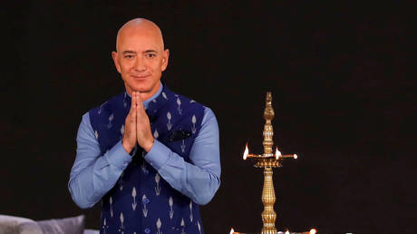 Jeff Bezos attends a company event in New Delhi, January 15, 2020 © Reuters / Anushree Fadnavis