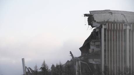 Workers feared trapped under rubble after concert hall&rsquo;s ceiling collapses in St. Petersburg (VIDEO)