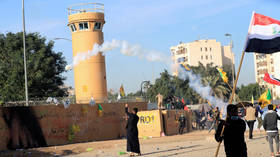 US troops fire tear gas as protesters throw stones at embassy in Baghdad – reports