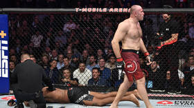 'The Boa Constrictor' strikes again! Alexey Oleynik gets 47th career submission with armbar finish at UFC 246 (VIDEO)