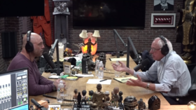 Jealous? Bernie snags coveted Joe Rogan endorsement, Democratic establishment cries ‘problematic'