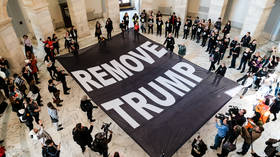 Warren calls for criminalizing online 'disinformation,' gets roasted for Orwellian overreach