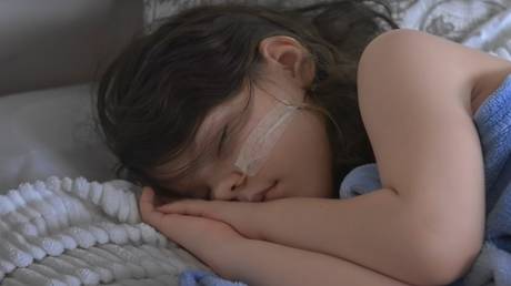 Screenshot from Life Overtakes Me (2019) Dir: Kristine Samuelson, John Haptas © YouTube/Netflix