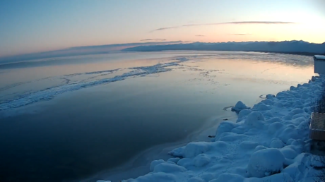 ??Stunning 20-day time-lapse shows Russia's Lake Baikal freezing over (VIDEO)