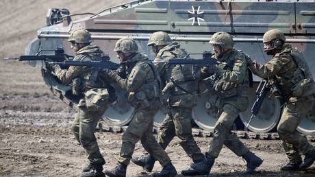 German troops taking part in NATO drills. © Reuters /  Fabian Bimmer