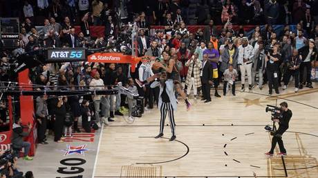 ‘Absolutely robbed!’ Fans fume as Aaron Gordon controversially denied NBA slam dunk title despite INCREDIBLE final effort (VIDEO)