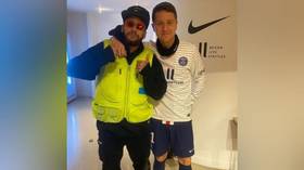 'Good to see him supporting the Yellow Vests protests': Neymar trolled over garish attire for PSG game