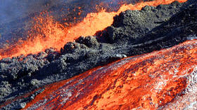 Erupting Piton de la Fournaise volcano pours molten lava across Reunion island (VIDEO, PHOTOS)
