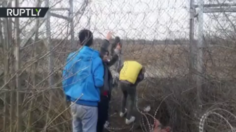 Almost 10,000 migrants ‘stopped at Greek border’, but some have managed to slip through (VIDEO)