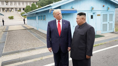 FILE PHOTO US President Donald Trump meets with North Korean leader Kim Jong Un at the demilitarized zone separating the two Koreas. © Reuters / Kevin Lamarque