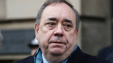 Alex Salmond leaves the High Court in Edinburgh, Scotland, Britain March 23, 2020. © REUTERS/Russell Cheyne
