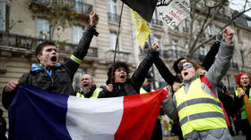 Yellow Vests DEFY Covid-19 and police LOCKDOWN to protest Macron government (WATCH LIVE)