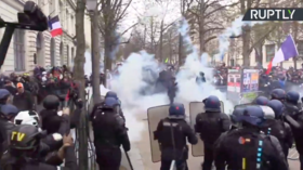 Yellow Vests DEFY Covid-19, lockdown & TEAR GAS to protest Macron government (WATCH LIVE)