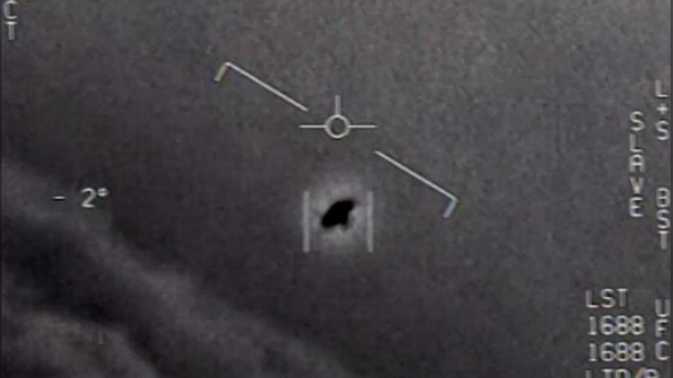 Declassified: Pentagon officially releases 3 UFO VIDEOS to ‘clear ...