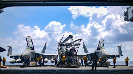 USS Theodore Roosevelt aircraft carrier in the South China Sea, April 8, 2018 © US Navy via Reuters