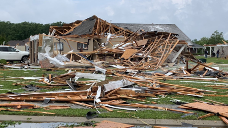 At least 6 dead after TORNADOES wreak havoc across southern US states, levelling homes & taking down power lines (VIDEOS)