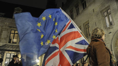 UK &lsquo;will not ask&rsquo; to extend Brexit transition period despite Covid-19 disruption, says govt spokesperson