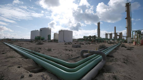 Russia & Saudi Arabia ready to make deeper joint OPEC+ output cuts to boost oil prices