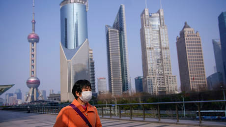 FILE PHOTO: Lujiazui financial district in Pudong, Shanghai, China © Reuters / Aly Song