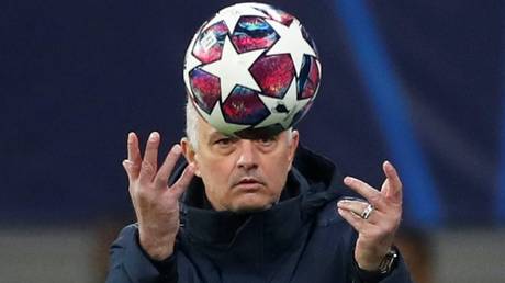 Special delivery: Mourinho volunteers as food delivery driver during Covid-19 crisis (VIDEO)