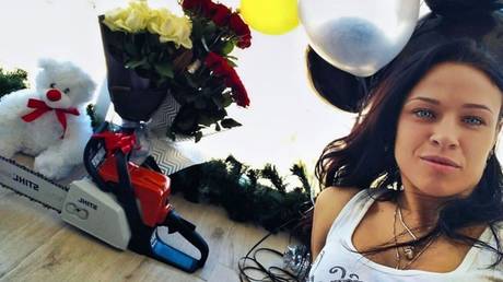 Bellator MMA starlet Lena Ovchynnikova celebrates lockdown birthday - with a CHAINSAW (VIDEO)