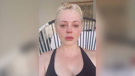 © Twitter / rosemcgowan