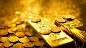 Gold rush amid coronavirus & economic uncertainty leads to shortage in small bars & coins