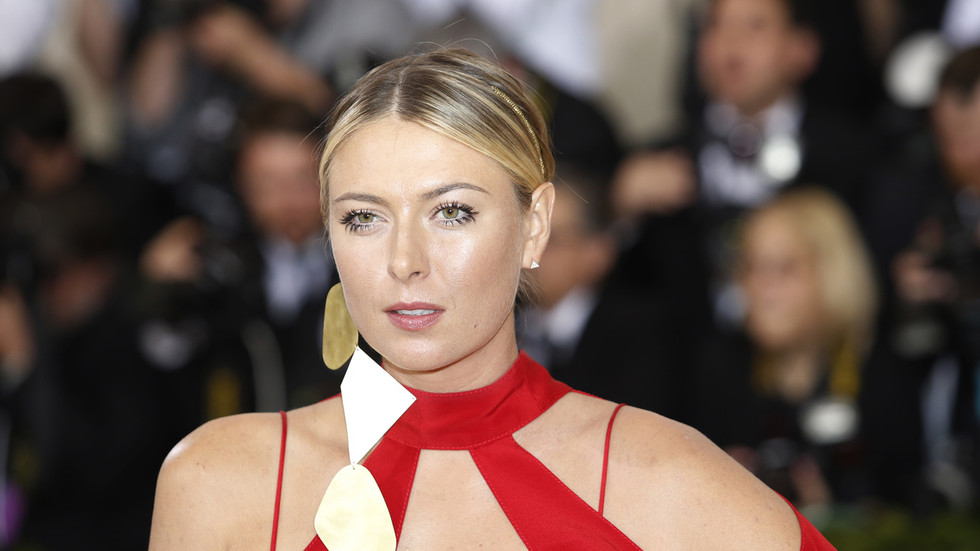 'It's lit!' Maria Sharapova shows fans how she keeps herself in shape ...