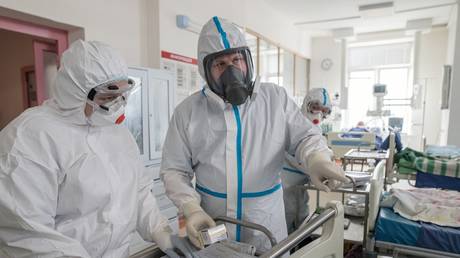 Doctors at a clinic in Moscow. May 3, 2020. © Sputnik / Ilya Pitalev