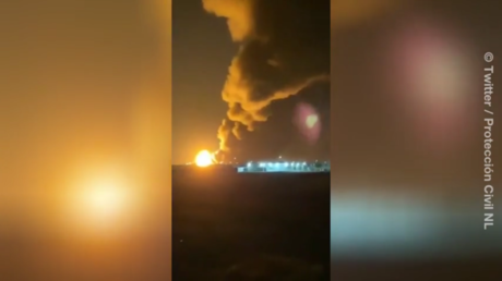 Mexican chemical plant RIPPED APART by huge blast as locals flee for their lives (VIDEOS)