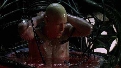 The Matrix (1999) Dir: Lana Wachowski, Lilly Wachowski © Warner Bros.