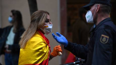 70 percent of Spain emerges from lockdown amid large protests calling for govt to resign (VIDEOS)