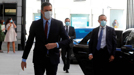 Spain’s Health Ministry orders citizens, including children over 6, to wear masks in public spaces