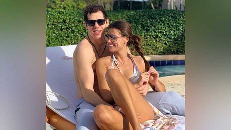 Hockey star Evgeni Malkin and wife Anna Kasterova © Instagram @anna_kasterova
