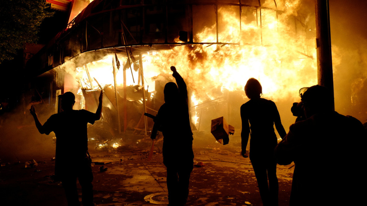 Minnesota Pd Denies Undercover Cop Started Minneapolis Riot Amid