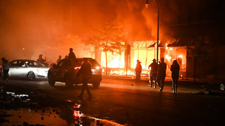 Fires in Minneapolis during protests at the death of George Floyd. © NurPhoto via Getty Images