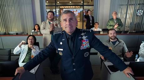 Space Force (2020) © Netflix / Aaron Epstein