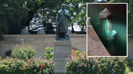 The Christopher Columbus statue in Richmond's Byrd Park was torn down on Tuesday night. © Google/ Twitter