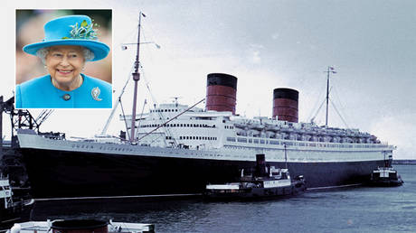 Main: RMS Queen Elizabeth ocean liner © Wikipedia; insert: Queen Elizabeth II © Getty Images / Samir Hussein
