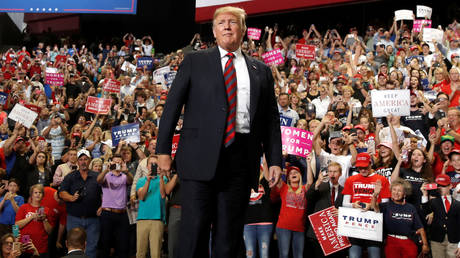FILE PHOTO. Donald Trump attends a rally in Springfield, Missouri in 2018. © Reuters / Mike Segar