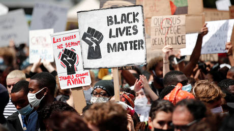 FILE PHOTO. A protest against police brutality at the Place de la Republique square in Paris. ©REUTERS / Benoit Tessier