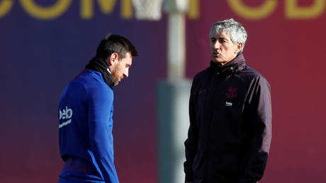 Barcelona captain Lionel Messi and manager Quique Setien. © Reuters