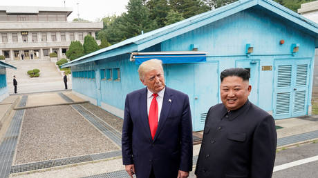 FILE PHOTO: US President Donald Trump meets with North Korean leader Kim Jong Un, June 30, 2019. © Reuters/Kevin Lamarque