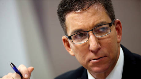 FILE PHOTO: Author and journalist Glenn Greenwald in the Brazilian Federal Senate on July 11, 2019 © Reuters / Adriano Machado
