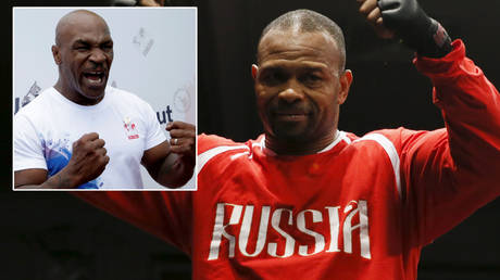 Roy Jones Jr says Mike Tyson will fight him © Jason Lee / Maxim Shemetov / Reuters