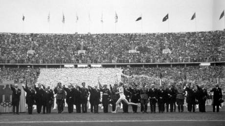 The torch ceremony at the 1936 Olympics in Berlin. © Getty Images