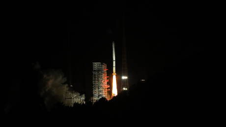 FILE PHOTO: A Long March-3A rocket carrying the Fengyun-2H meteorological satellite blasts off from the Xichang Satellite Launch Center on June 5, 2018 in Xichang, Sichuan Province of China
