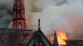 کلیسای نوتردام در پاریس پس از آتش سوزی که جهان را شوکه کرد به طرح اصلی بازسازی می شود